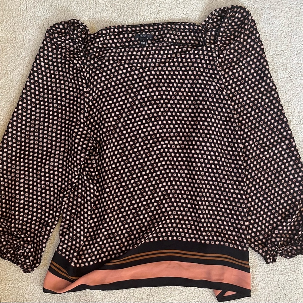 Women’s Ann Taylor Factory size XL dark brown printed blouse